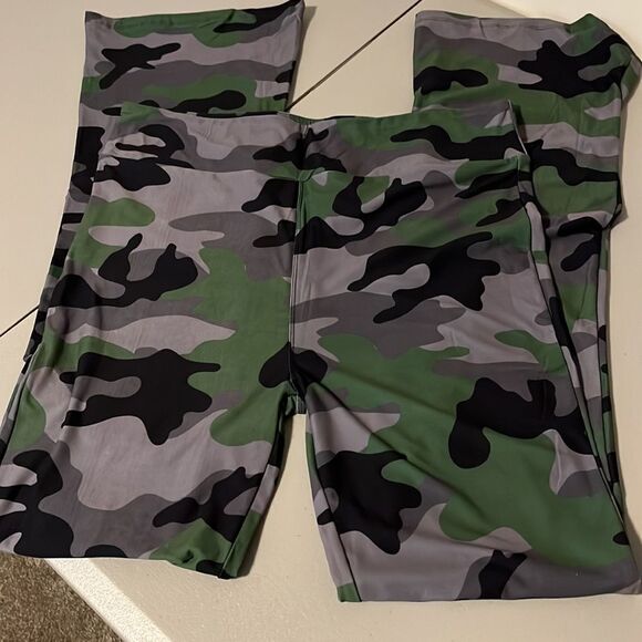 Camouflage Lounge Pants, Size TC, NEW!!! - Picture 2 of 7